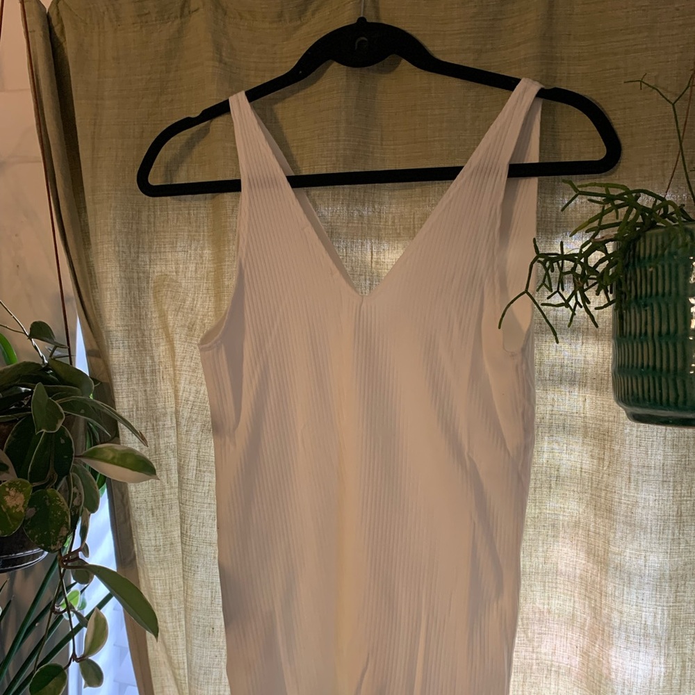 Reformation deep v tank